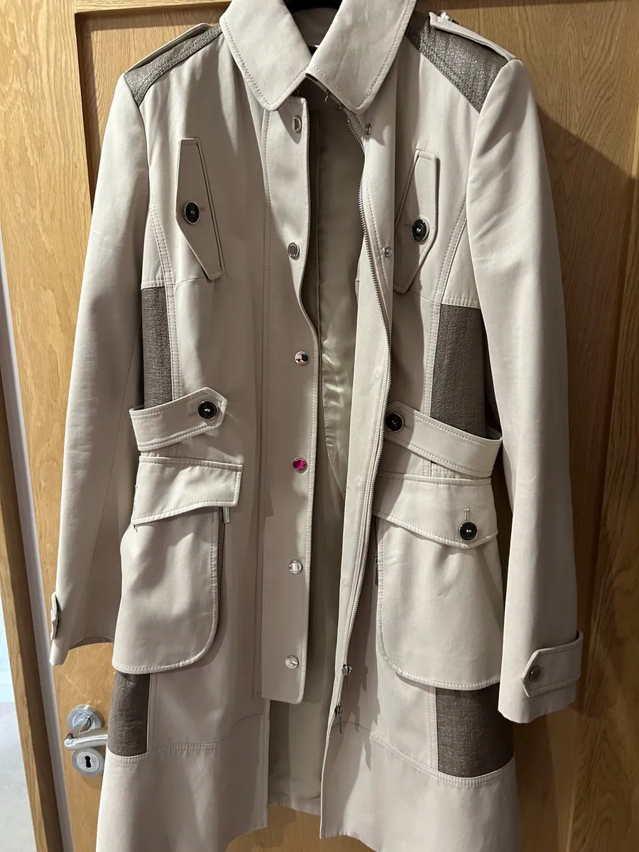 Karen Millen Ladies Coat - Image 1