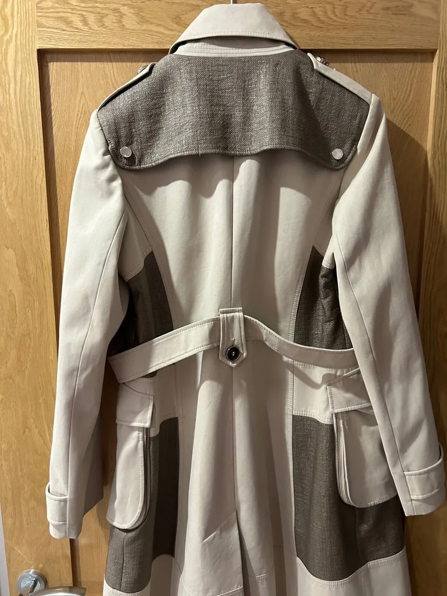Karen Millen Ladies Coat - Image 3
