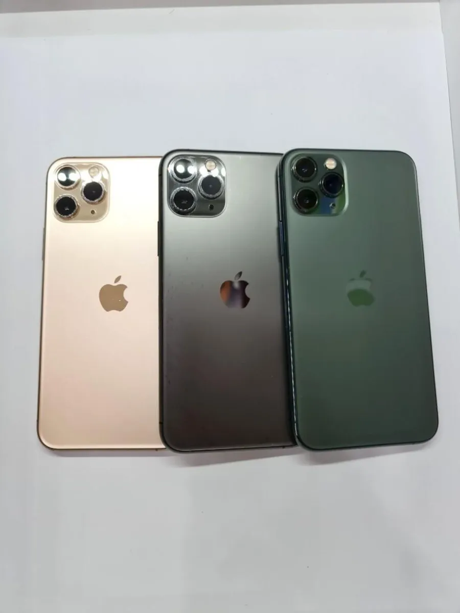 iPhone  11 pro max 256GB - Image 2