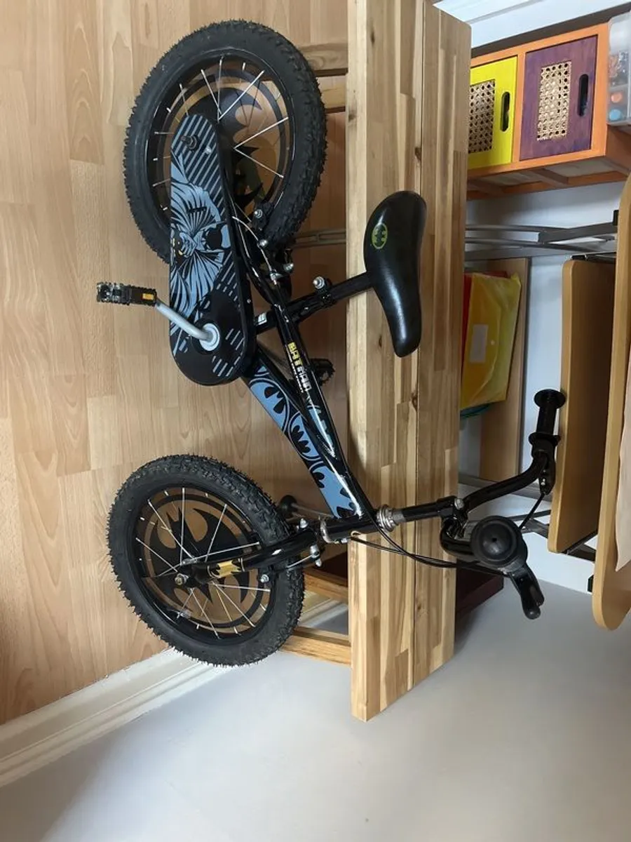 16 inch batman bike with online stabilisers