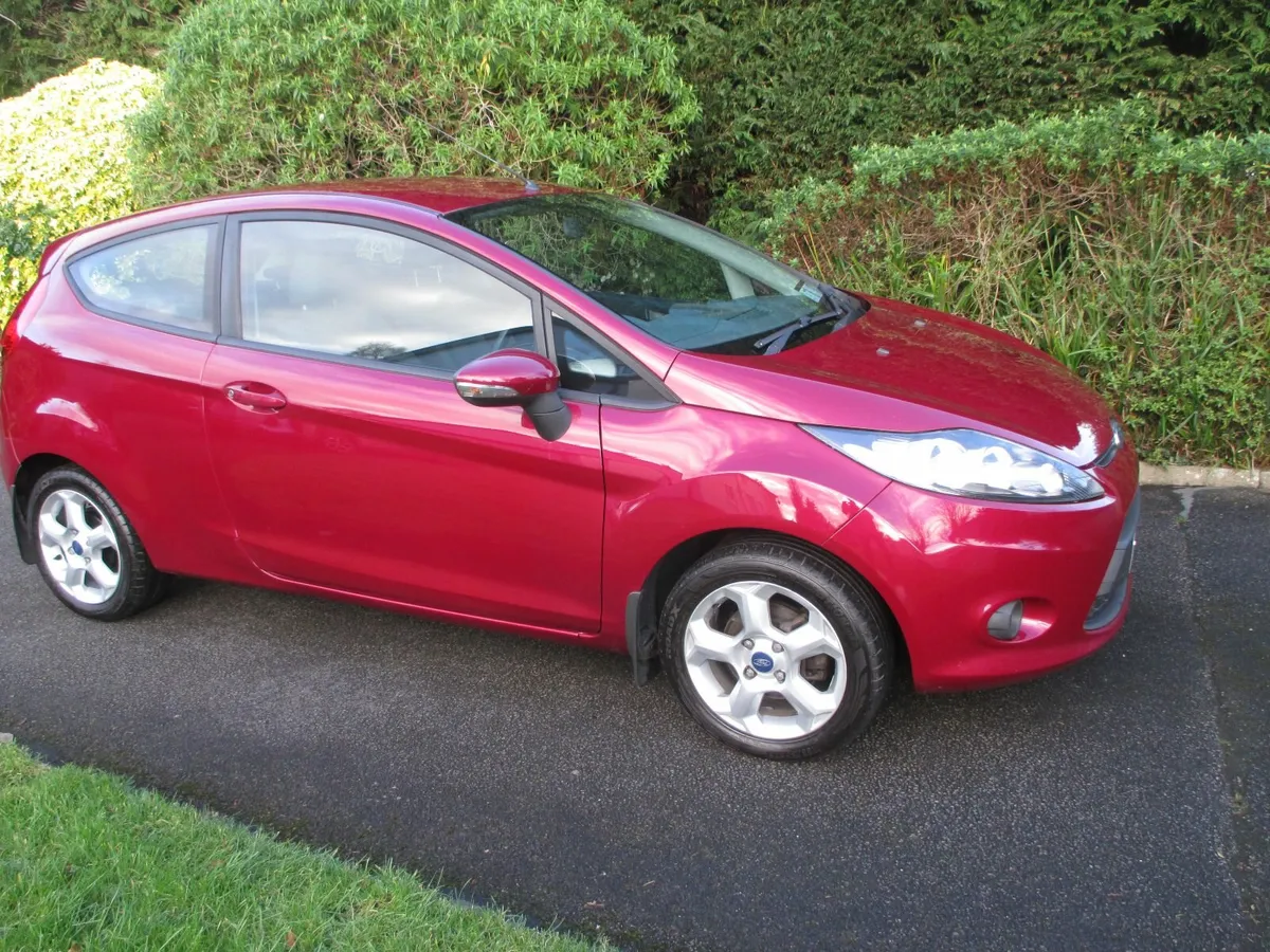 Ford Fiesta 2011 - Image 1