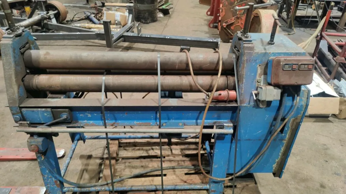 1250mm x 4mm Plate Roller - Image 1