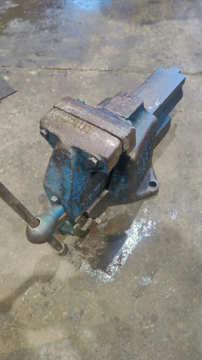 Record 112 6" Bench vice for sale in Co. Cork for €295 on DoneDeal