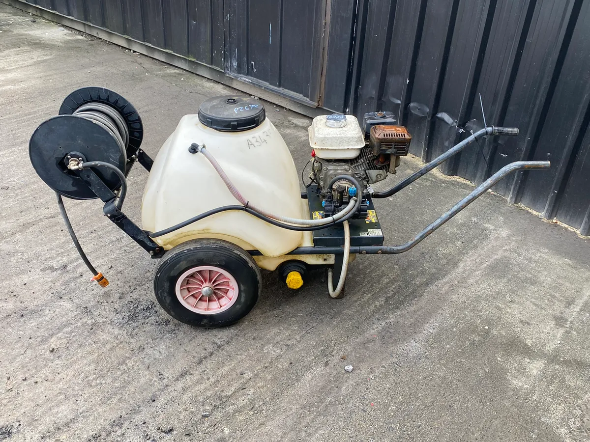 Petrol Power Washer With Bowser & Reel - Image 2