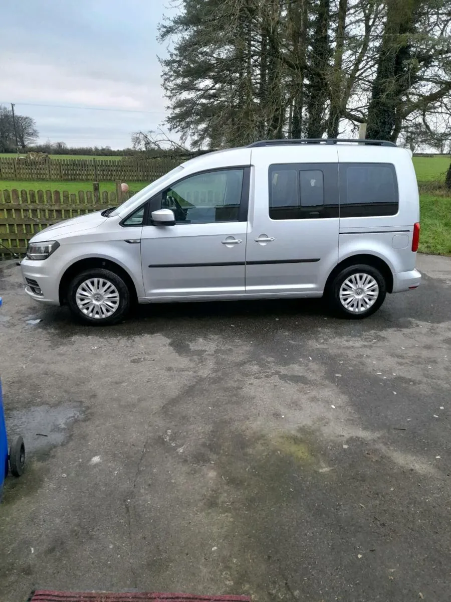 Volkswagen caddy best sale maxi 7 seater