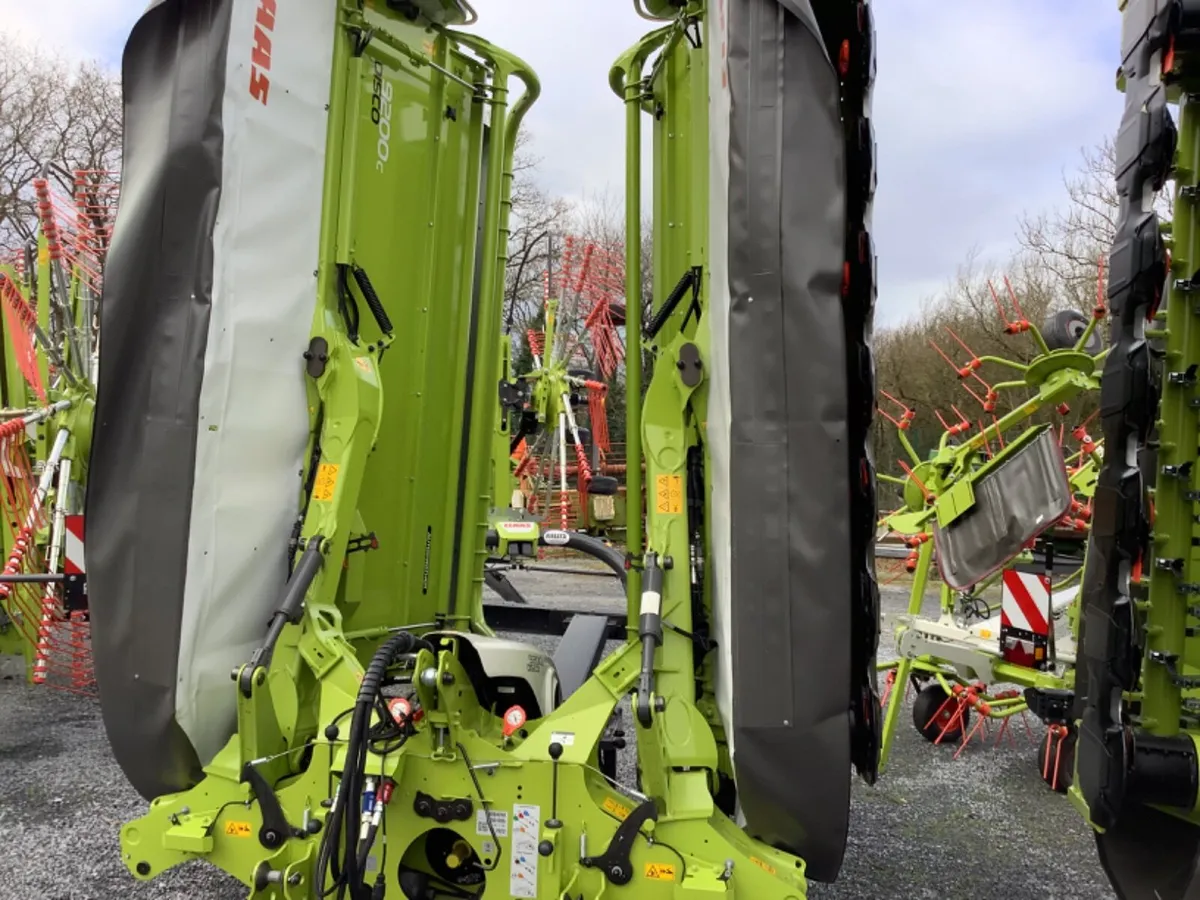 Claas butterfly mowers - Image 1