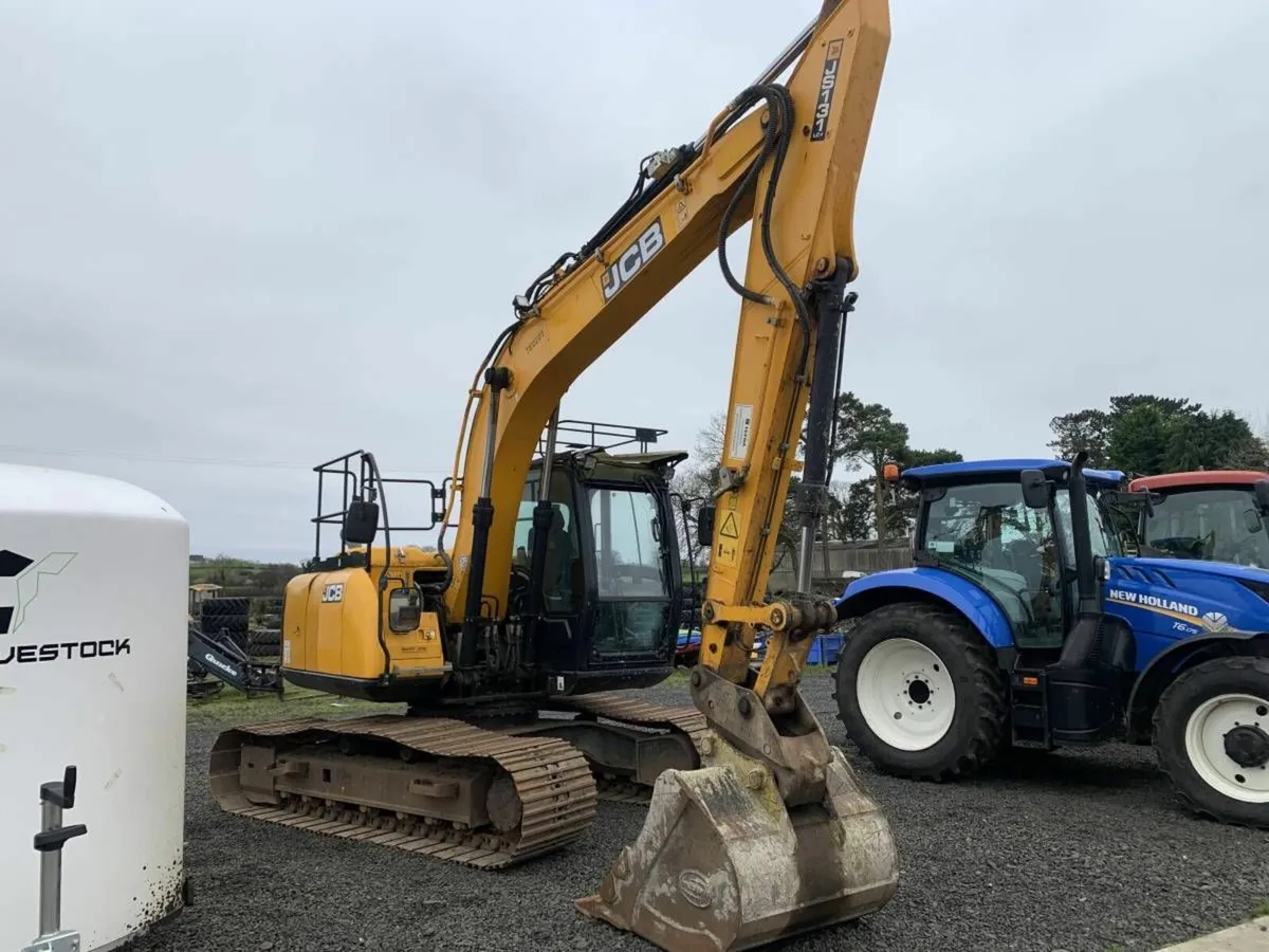 2018 JCB JS 131 LC + Excavator - Image 2
