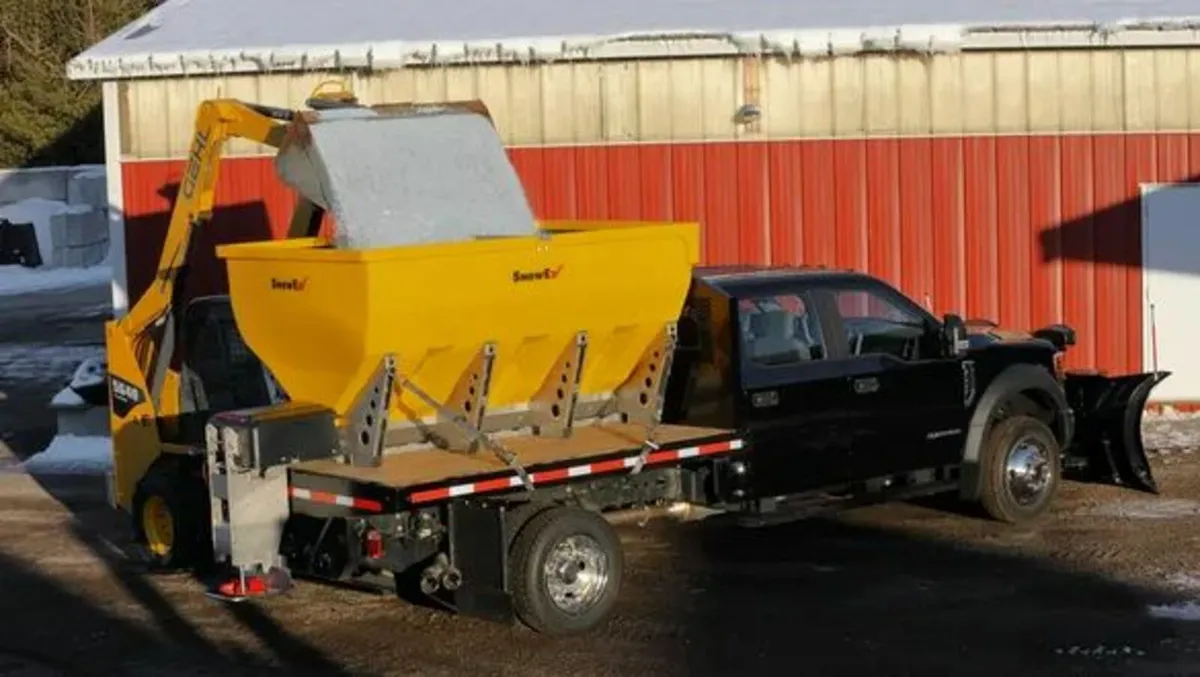 Helixx 11790 Salt Spreader - Image 3