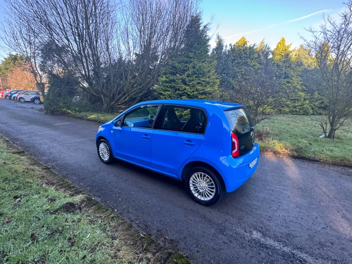 142 VW UP 1.0 AUTO .. HIGH-SPEC - Image 3