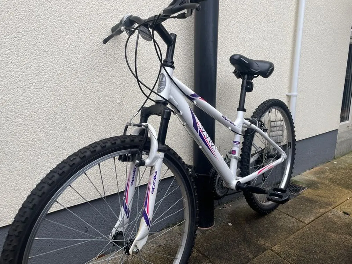 Second hand ladies cheap mountain bikes for sale