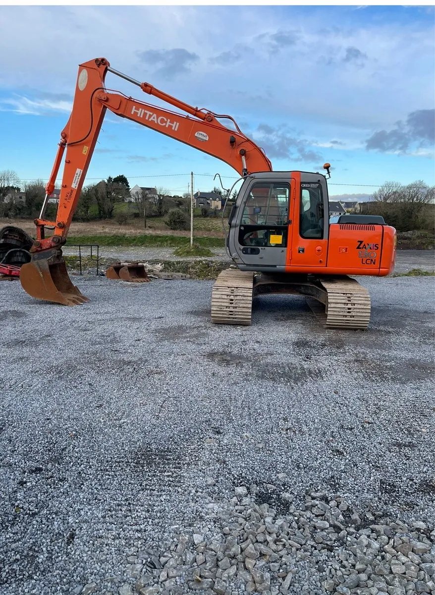 Digger with driver - Image 3