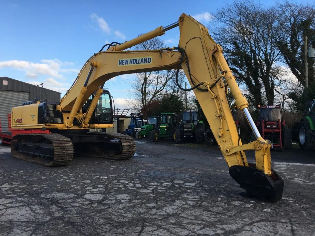 Newholland 485 excavator