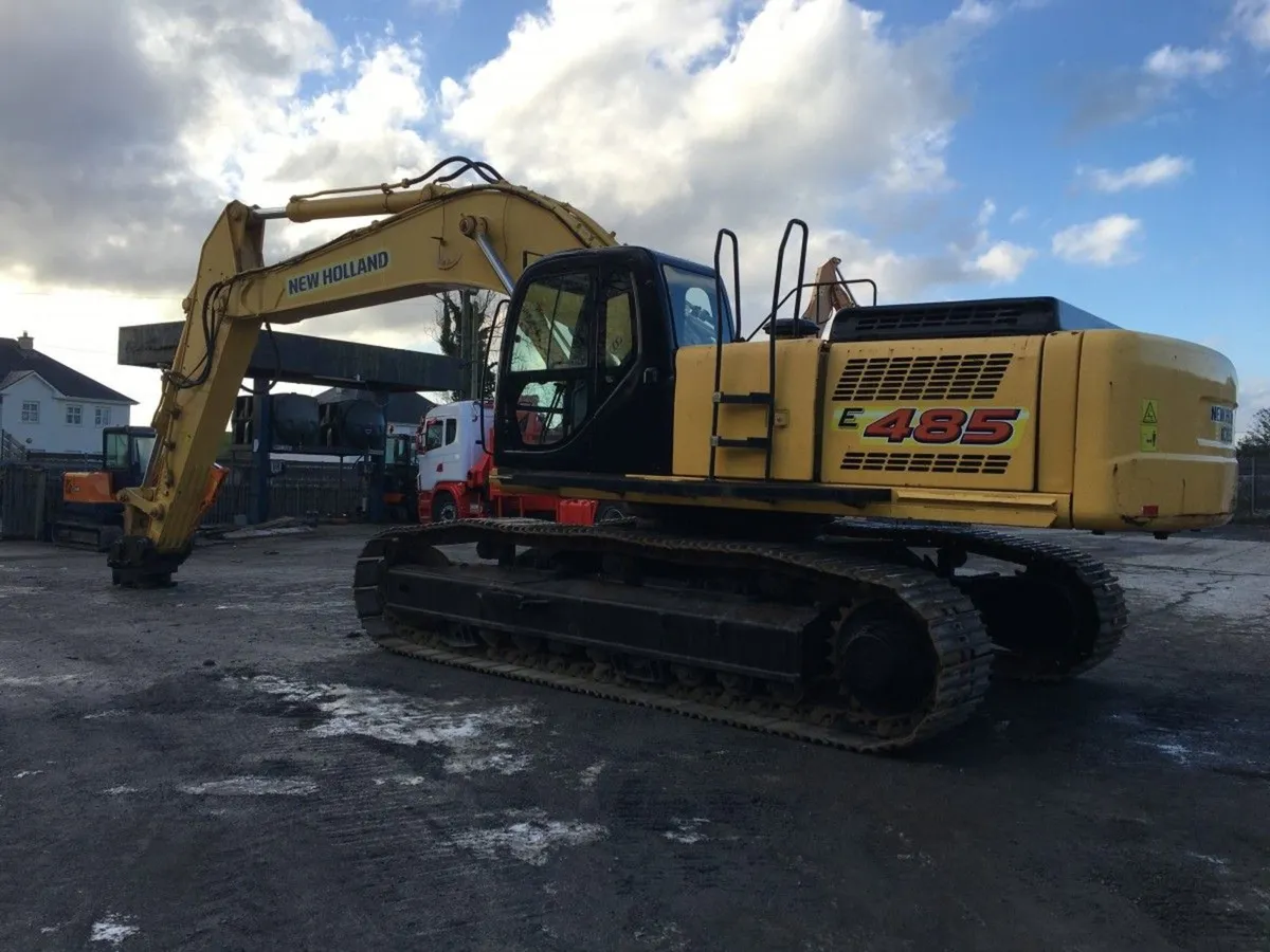 Newholland 485 excavator - Image 3