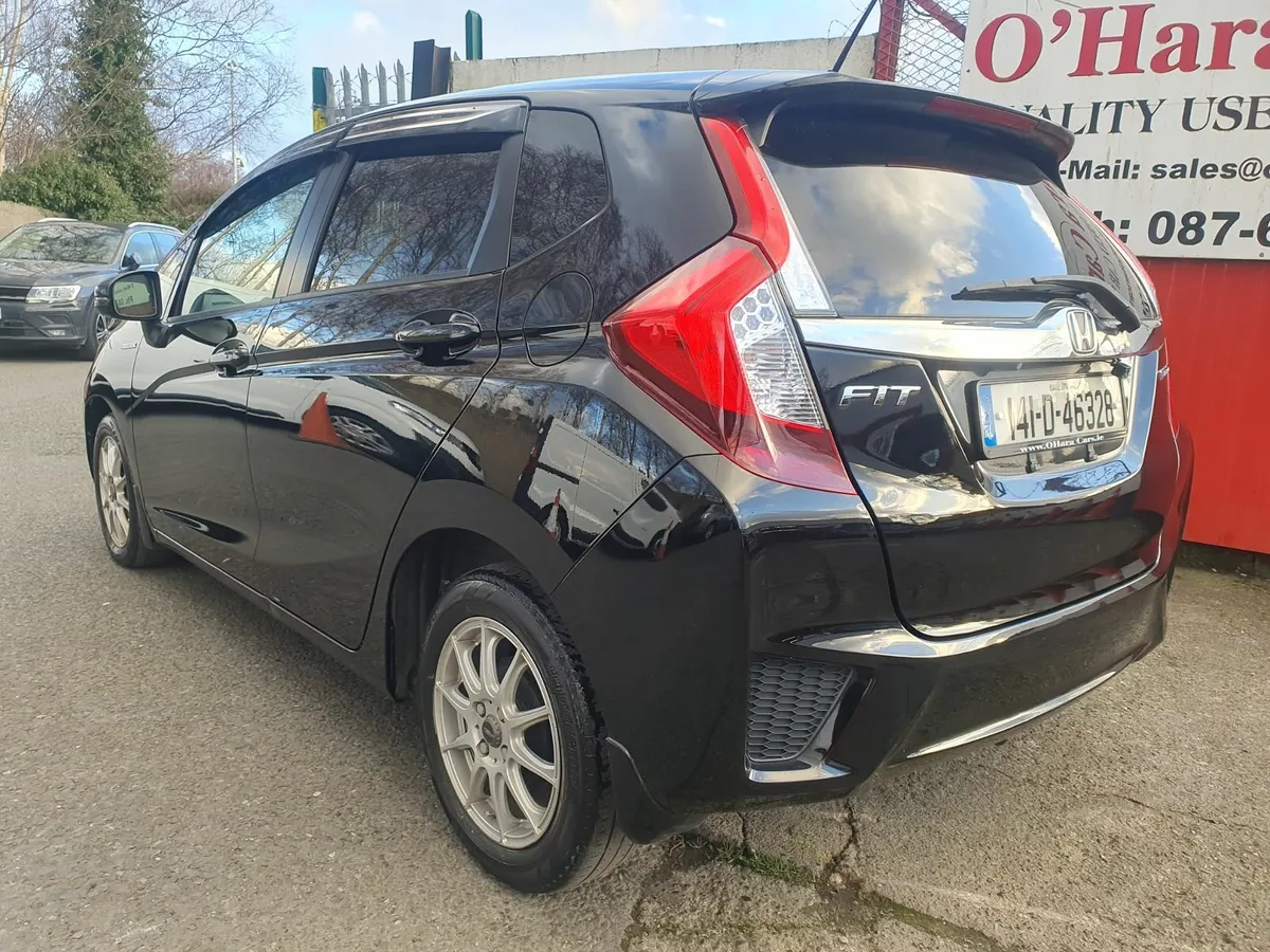 2014 Honda Fit GP5, Self Charging Hybrid Automatic - Image 4