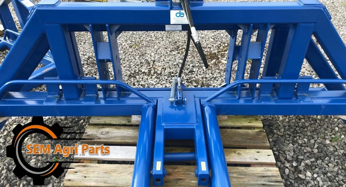 Dowd Engineering Bale Handlers - Image 3