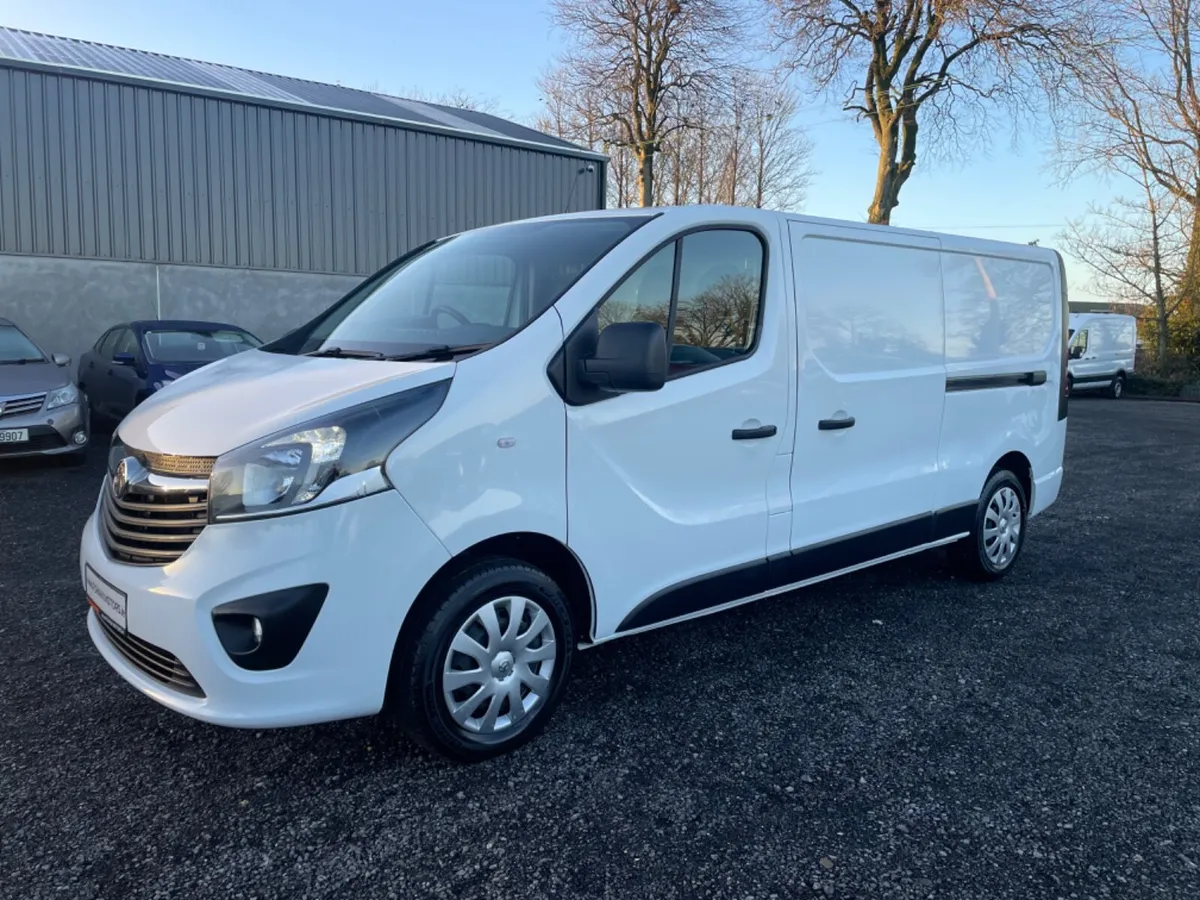 Opel Vivaro - Image 1