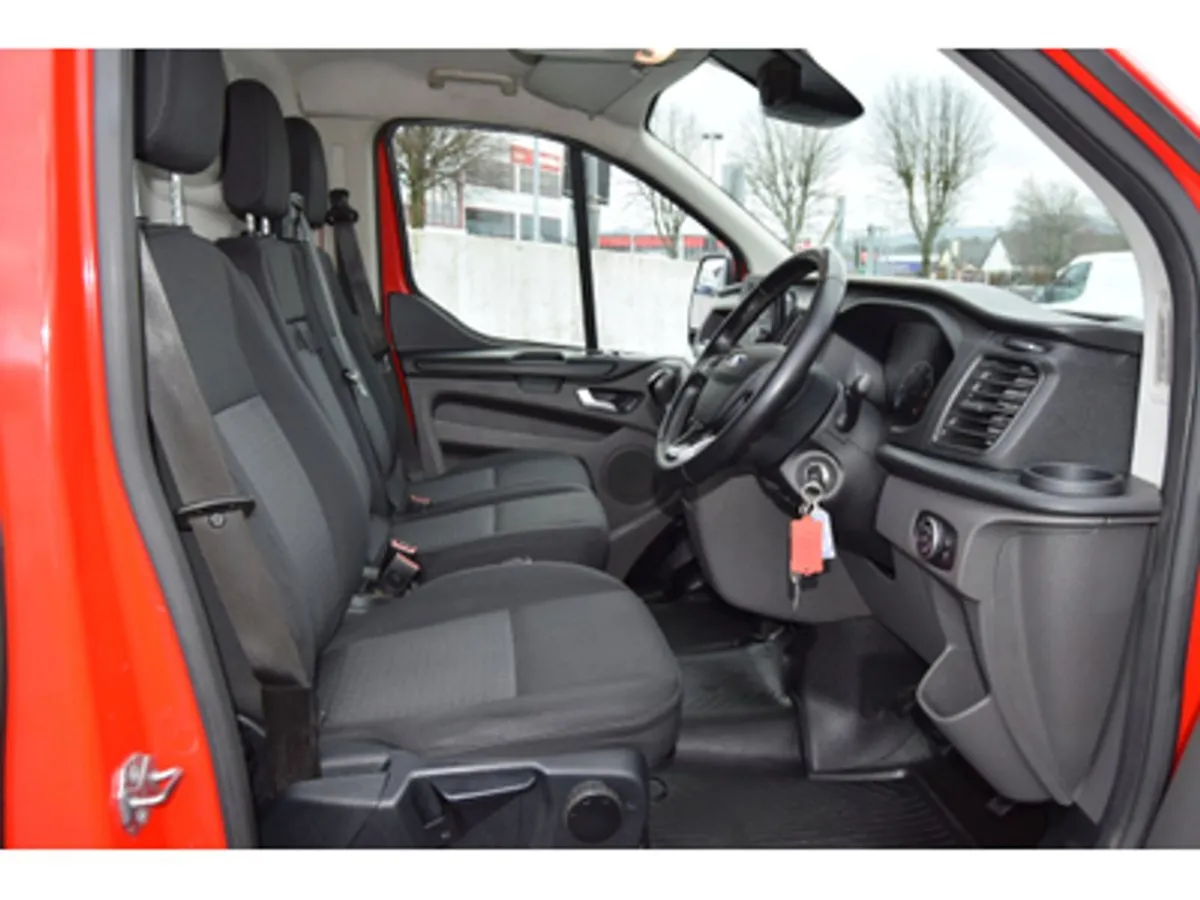 Ford Transit Custom 300L Trend 2.0td130 M6 LWB 3D - Image 2
