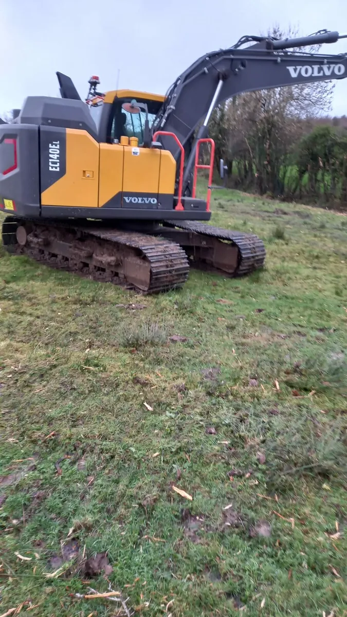 14 ton diggers for self drive hire