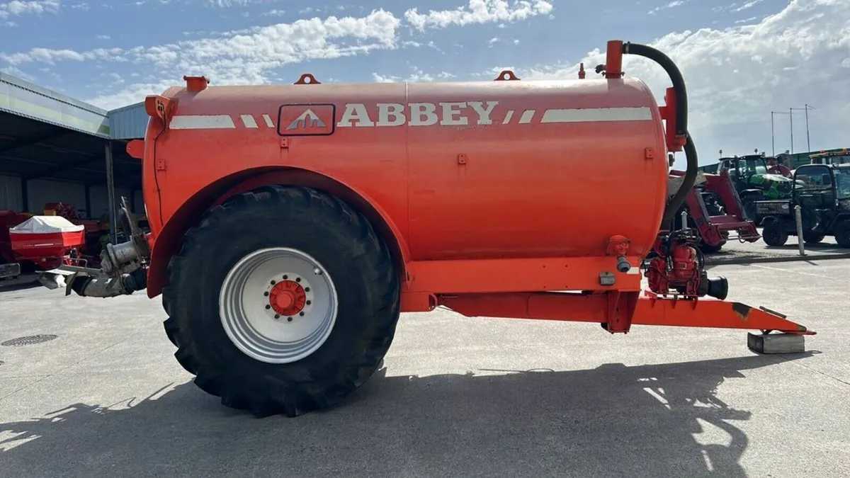 2016 Abbey Premium 2250g slurry tank