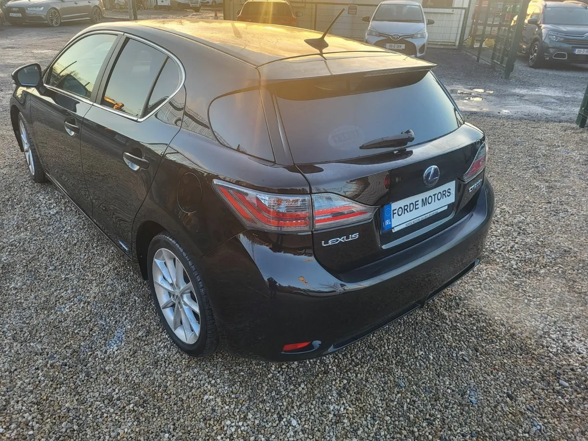 Lexus CT 200 H, 2011 - Image 3
