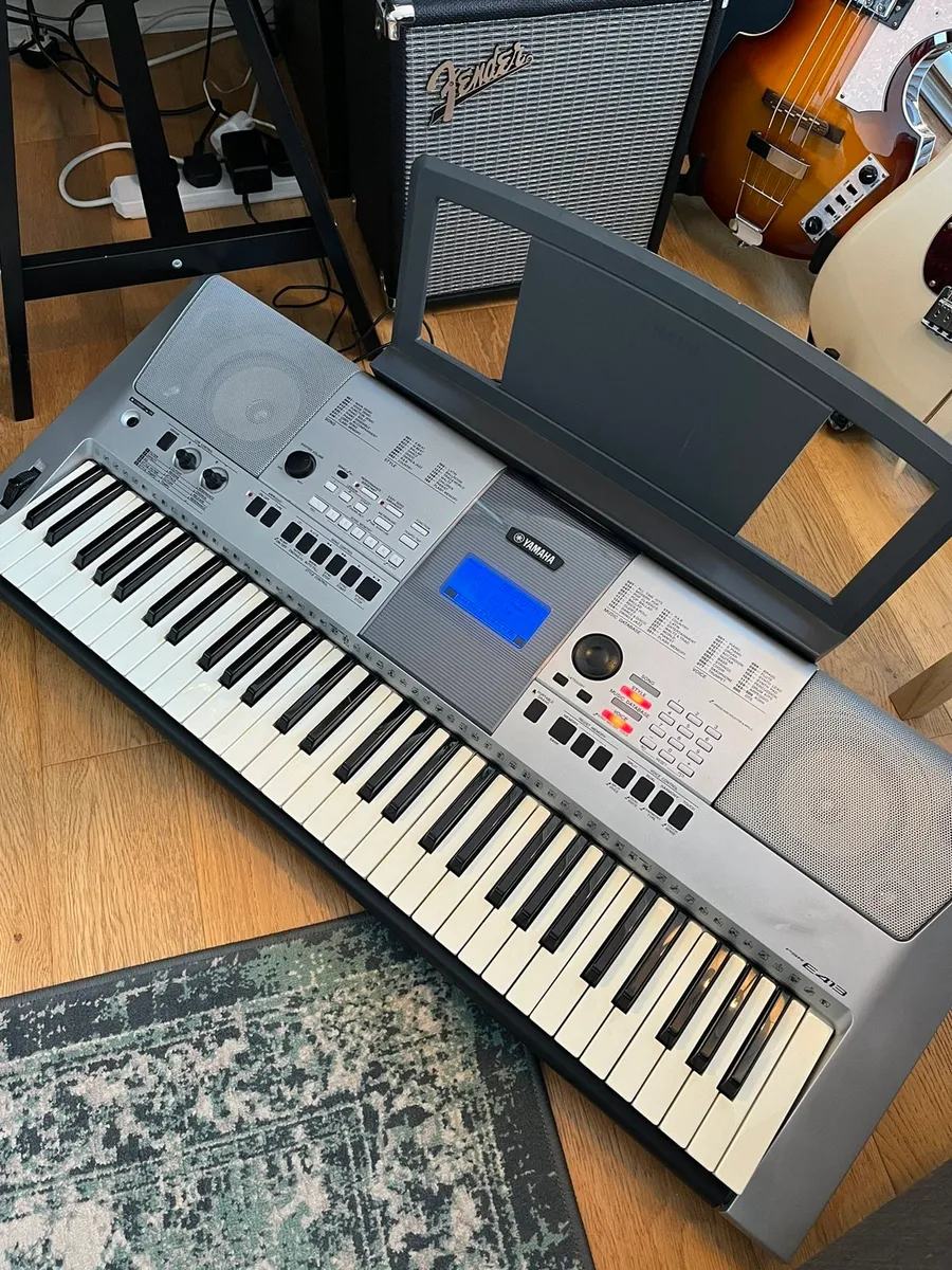 Yamaha E413 Keyboard