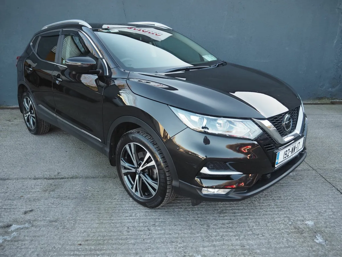 Nissan Qashqai SV Premium Only 39,000Km Huge Spec! - Image 3