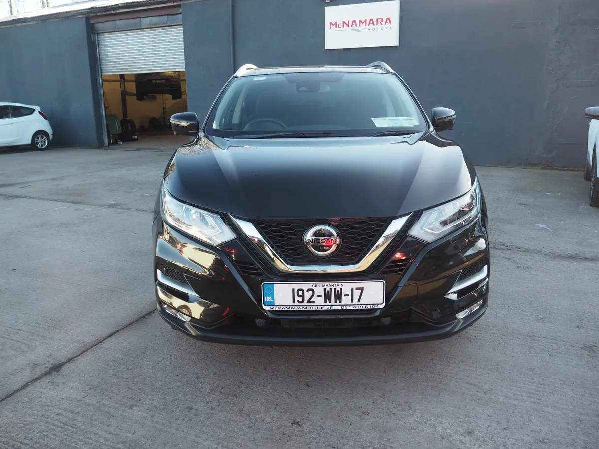 Nissan Qashqai SV Premium Only 39,000Km Huge Spec! - Image 4