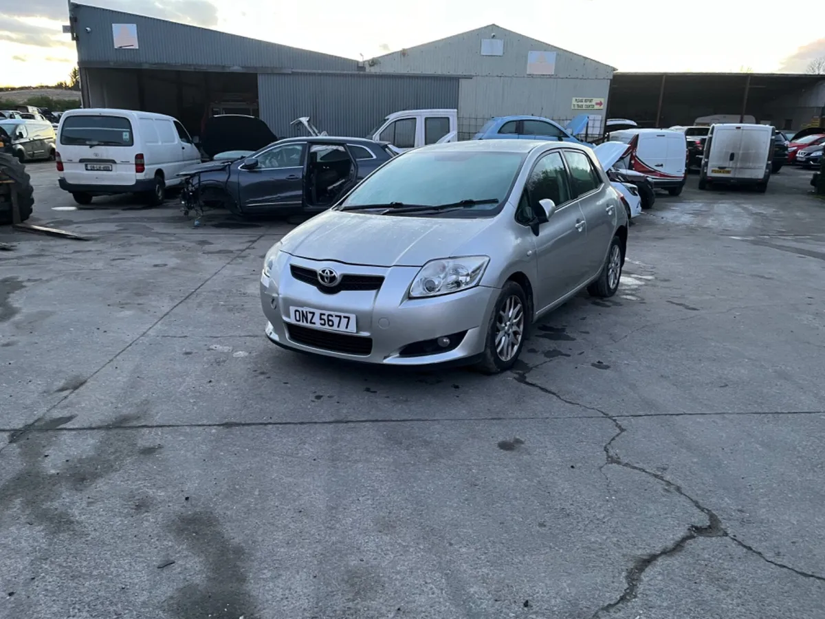 2009 Toyota Auris 1.4 D4D - Image 2