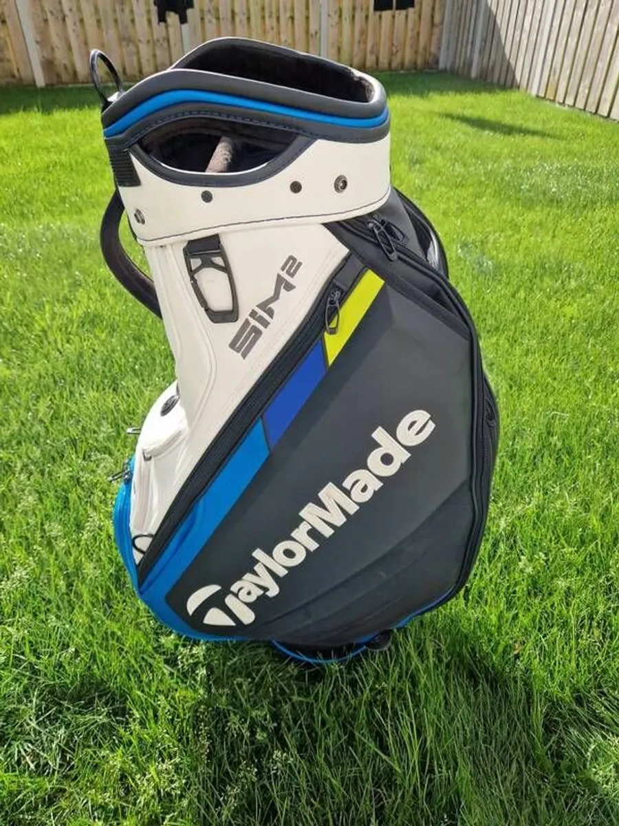 TaylorMade Tour Staff Bag - Sim 2