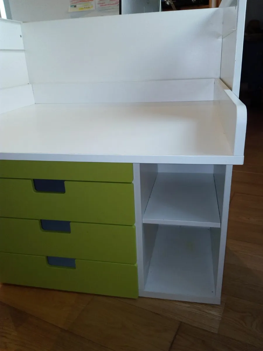 Baby bureau changing on sale table