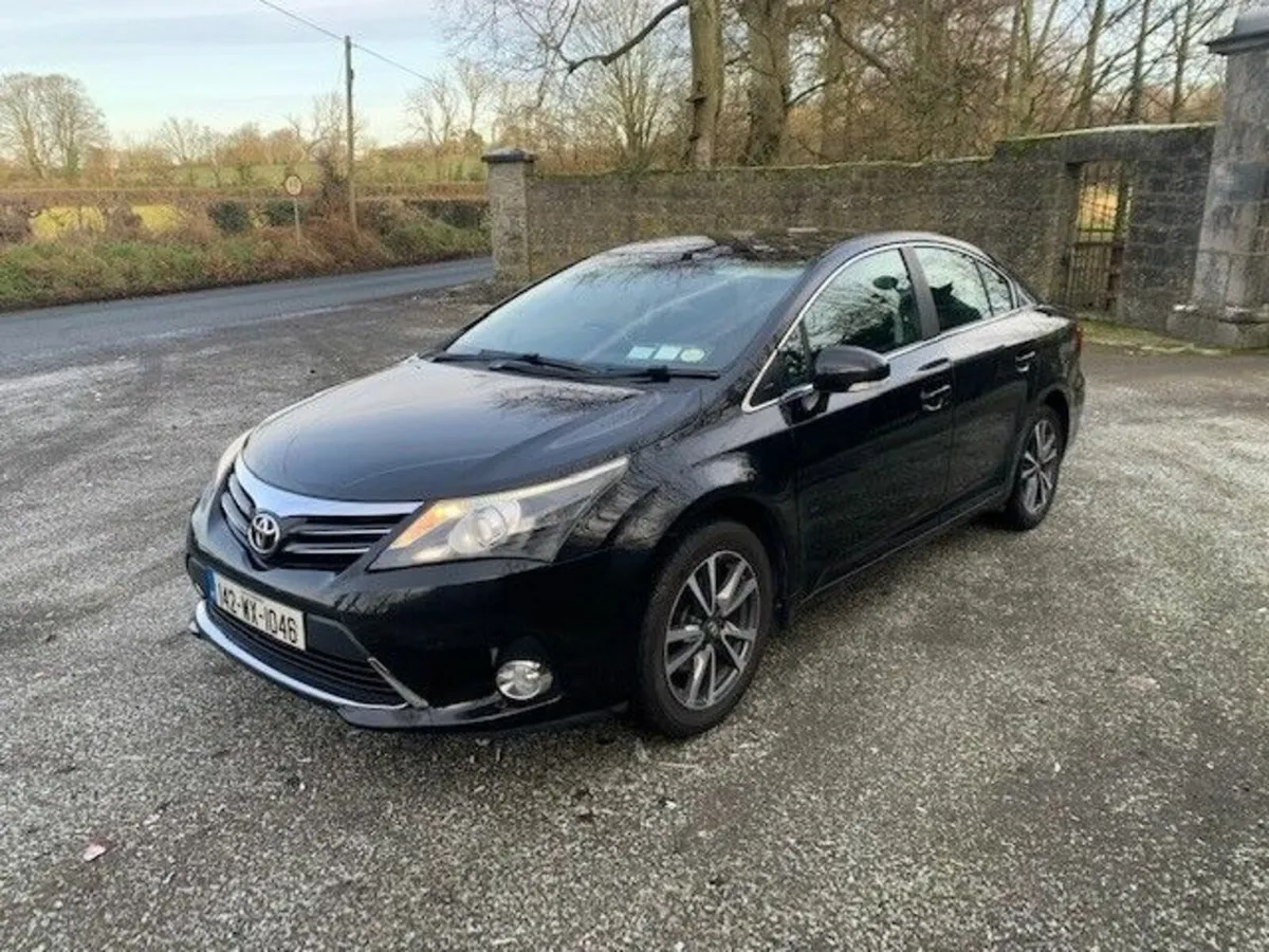 2014 (142) Toyota Avensis D4D Business Edition - Image 1