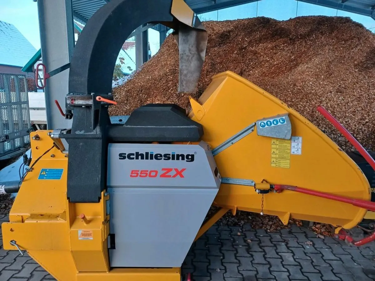 Schliesing 550ZX Wood Chipper - Image 1