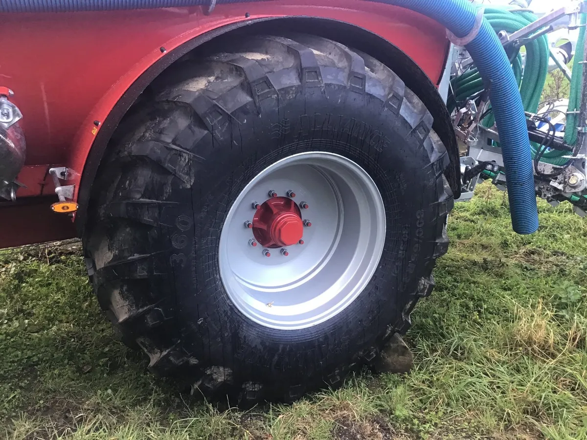 NC Slurry Tanker With Trail and Shoe - Image 4