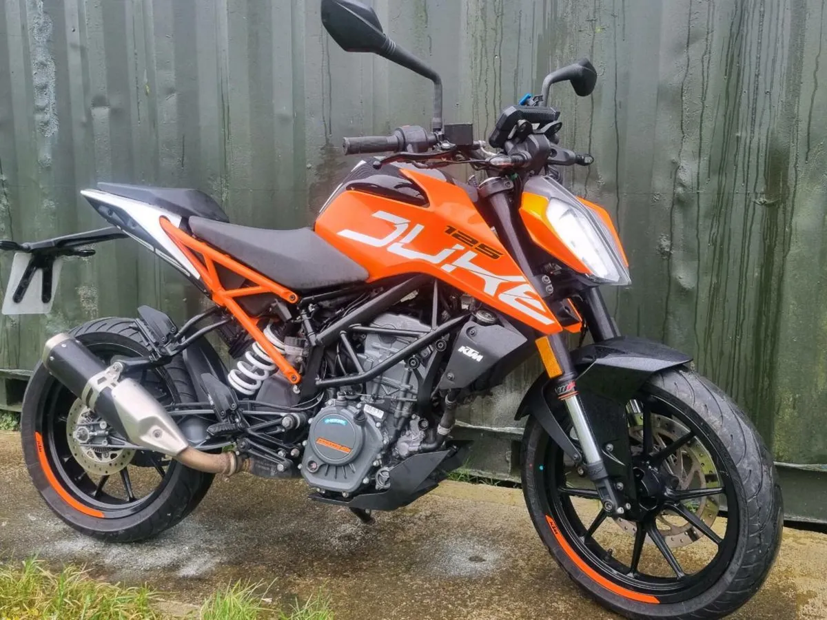 192 KTM Duke 125 - Image 1