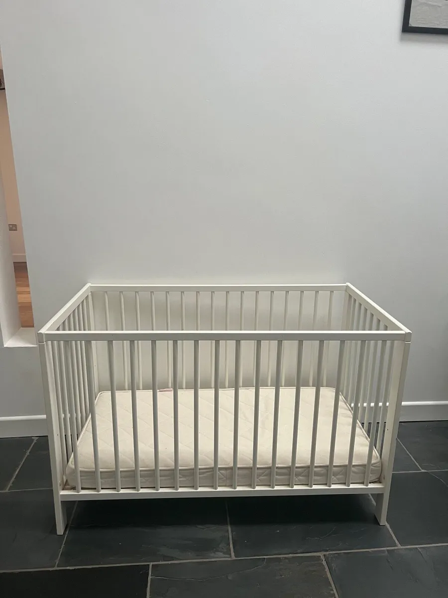 Done deal hot sale baby cots