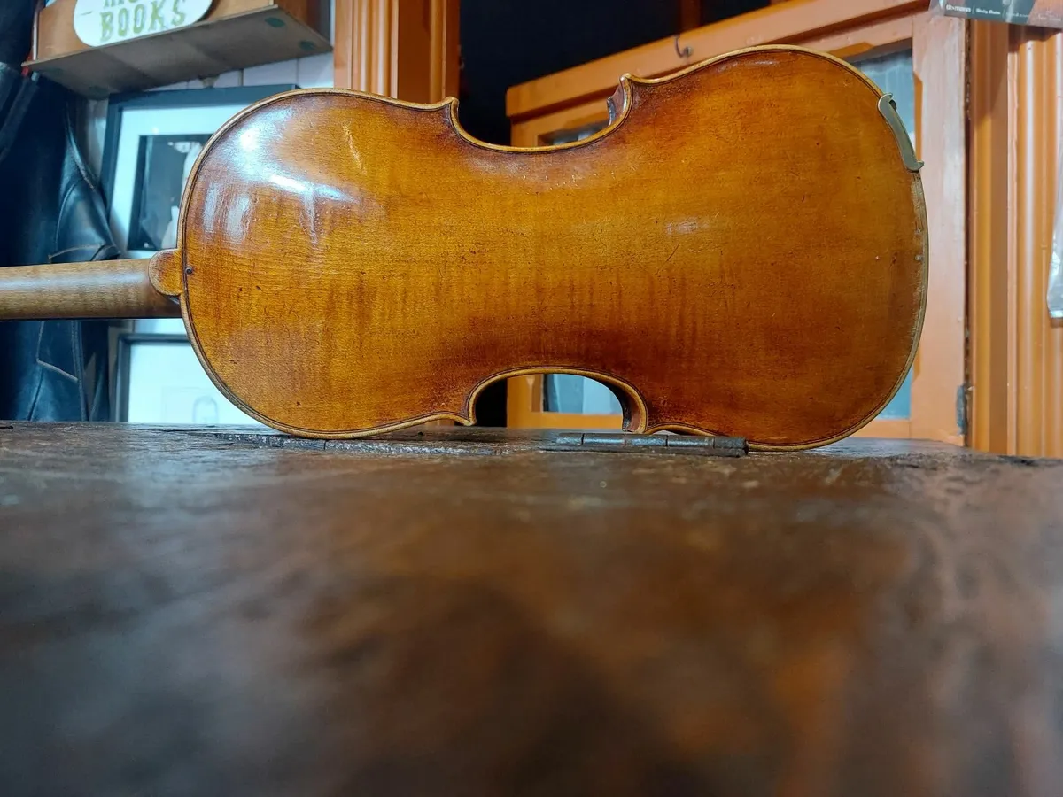 Violin - Image 4