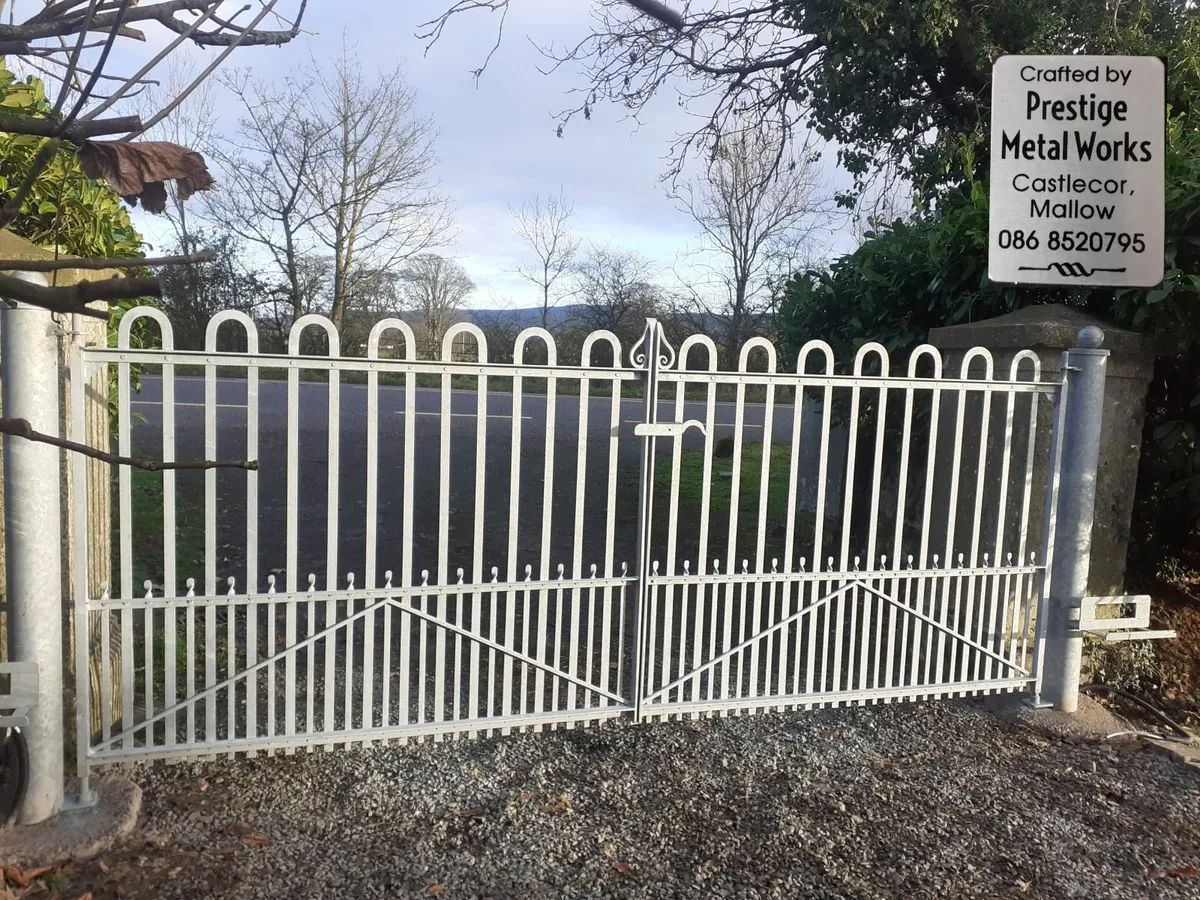 Traditional riveted gates