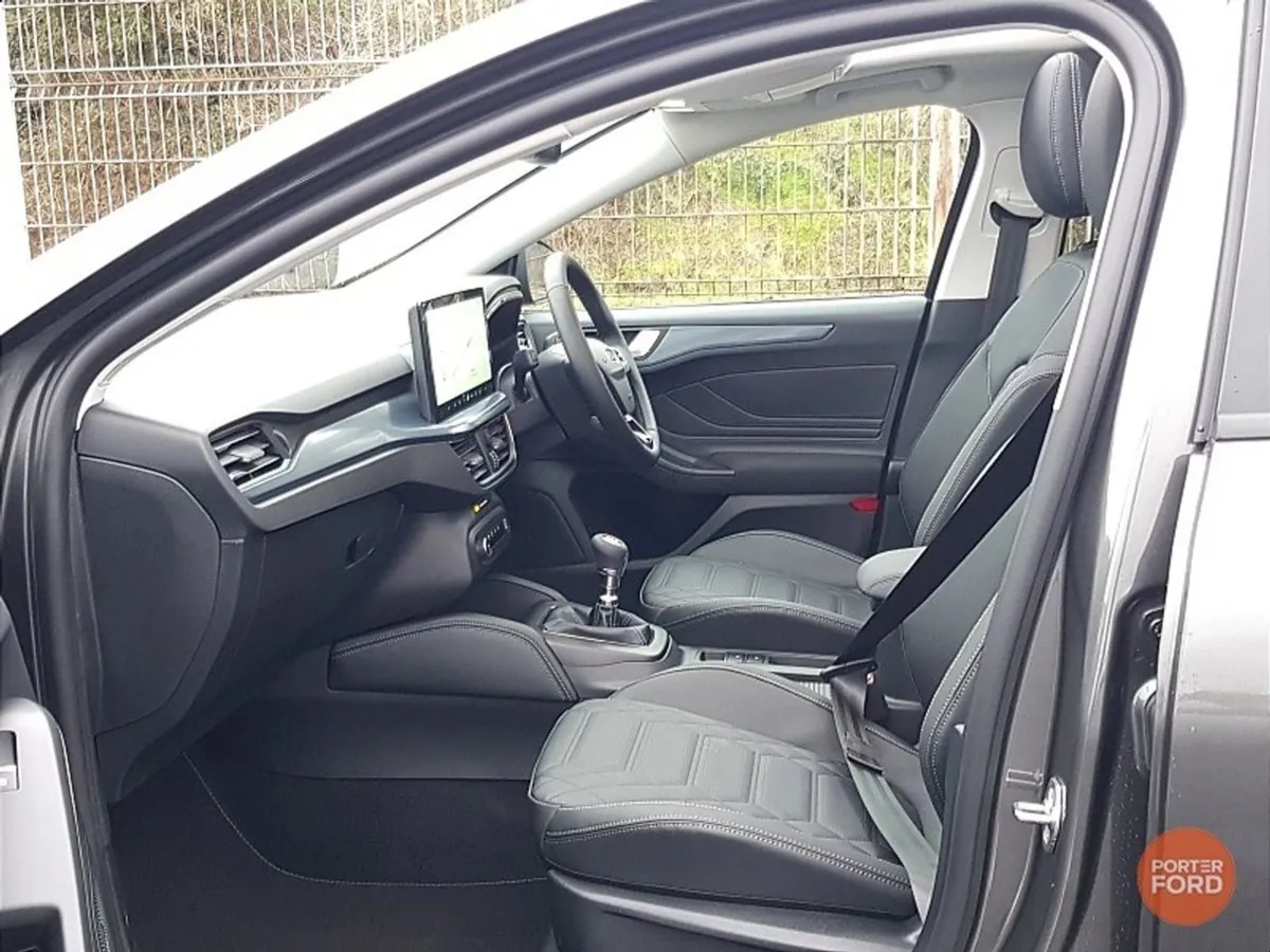 Ford Focus Active X Estate 1.0 Ecoboost 125PS - Image 4
