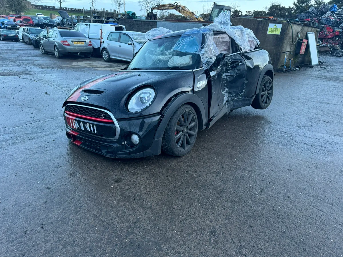 BREAKING 2017 MINI COOPER S 2.0p - Image 1