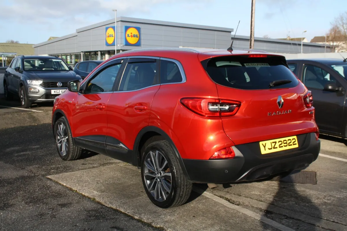 2016 Renault Kadjar 1.6DCi Signature 4x4 Die 6-sp - Image 3