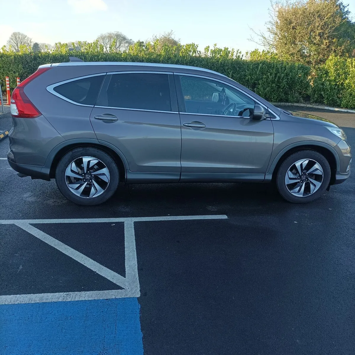 Honda CR-V 2015 - Just taxed and NCT for the year. - Image 2