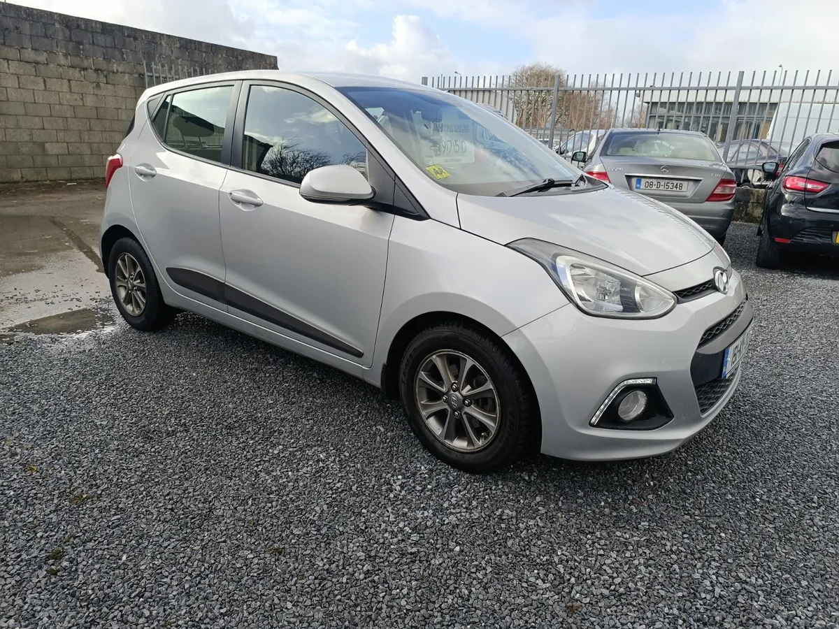 2015 Hyundai i10 1.0 deluxe - Image 3