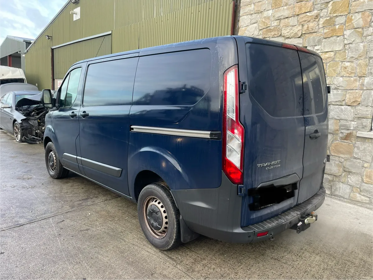 172 Ford transit custom 2.0 for dismantling - Image 2