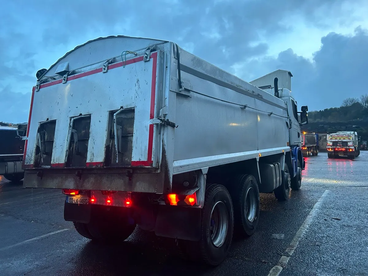 132 Scania G400 Tar Spec Tipper - Image 4