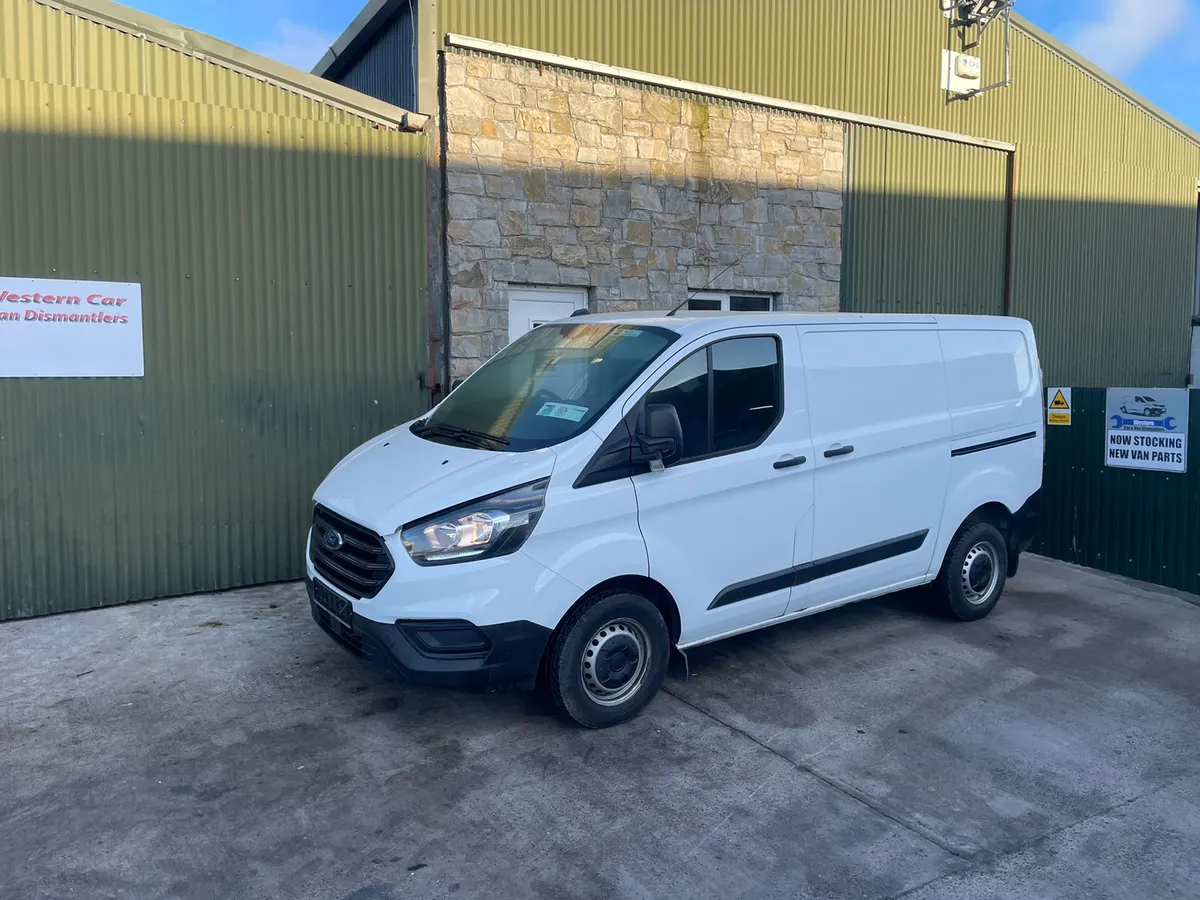 22 Ford transit custom for dismantling