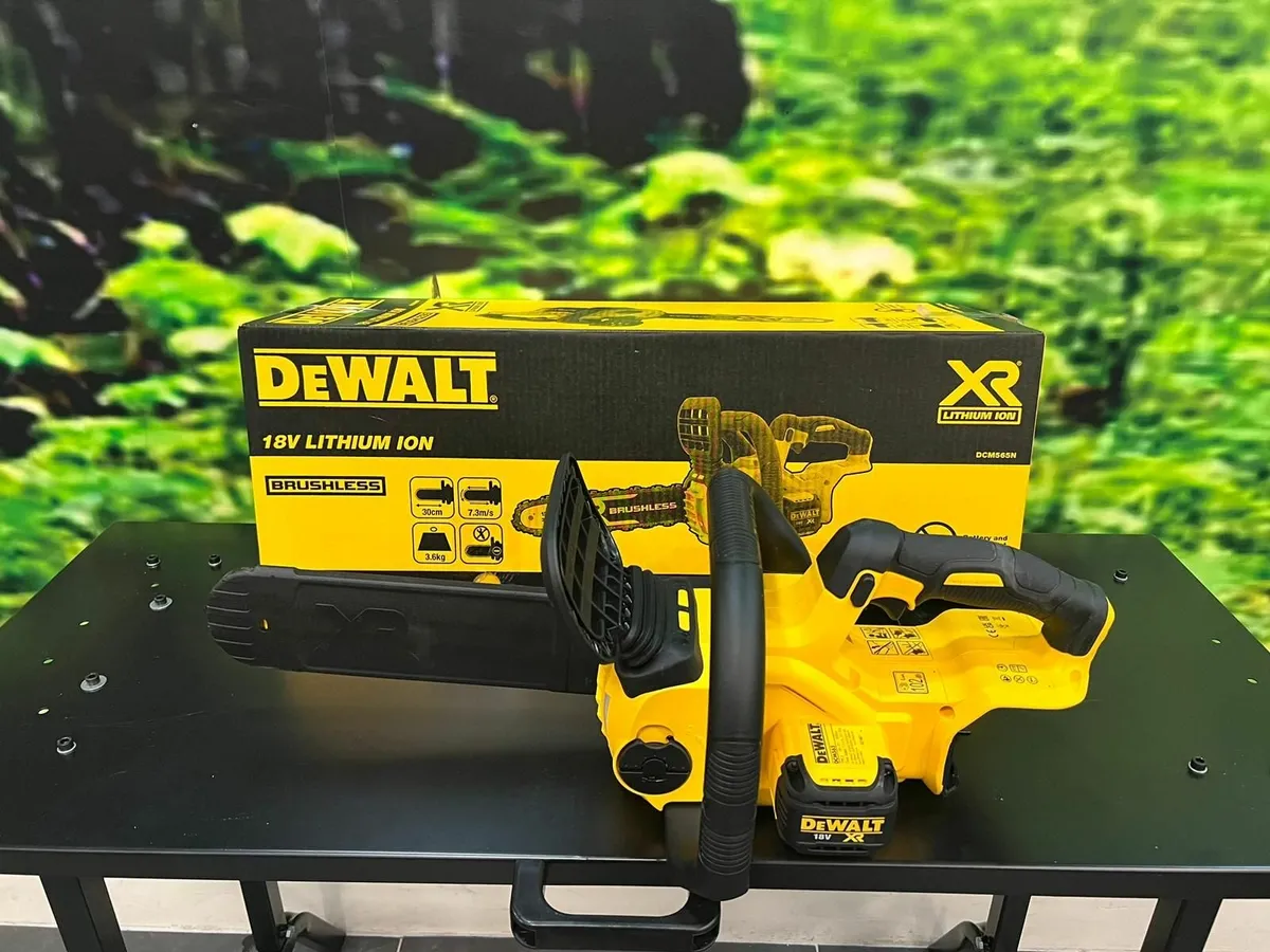 Dewalt 18v 30cm Chainsaw Unit Only - Image 1