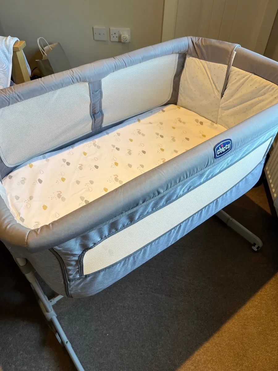 Bedside Crib  - Next 2 Me - Chicco