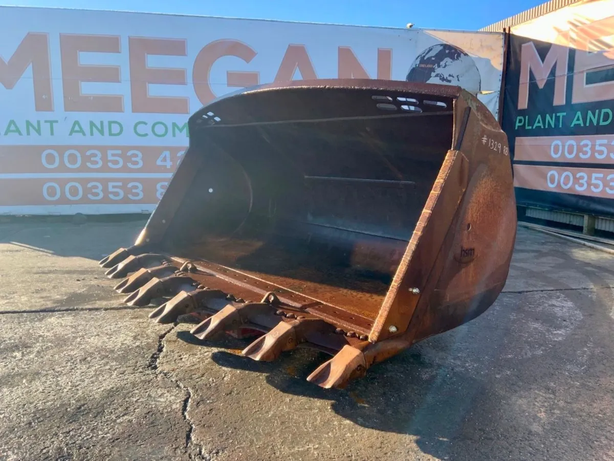 3.3mt WHEELED LOADER SPADE NOSE BUCKET...1329. - Image 3
