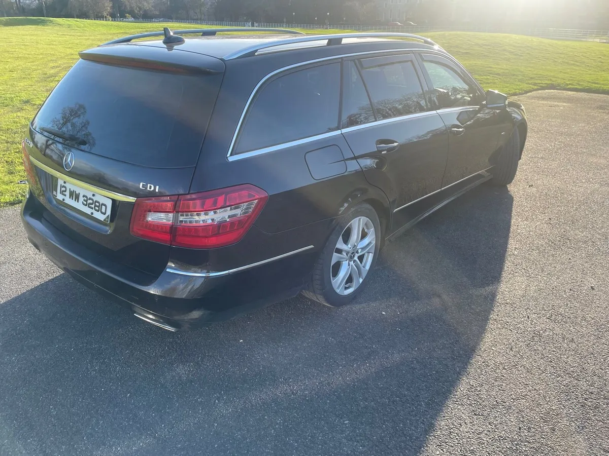 MERCEDES E220 ESTATE NCT 10/25 - Image 3