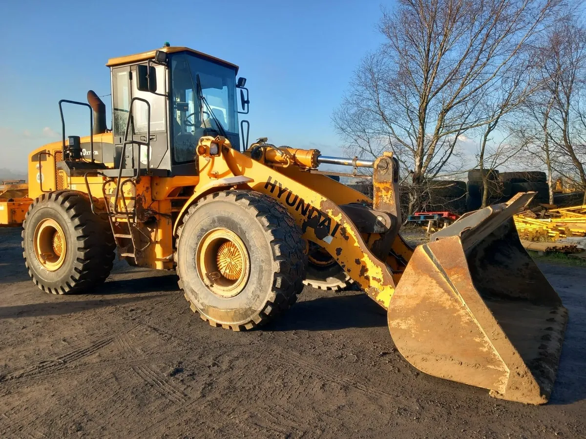 Hyundai 760-7 loading shovel - Image 1